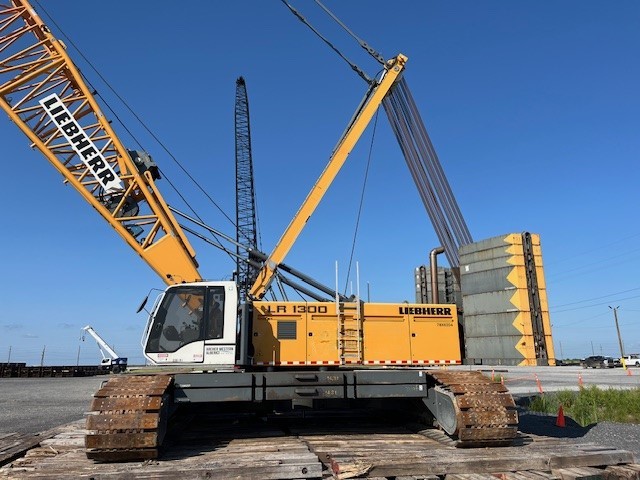 2012 Liebherr LR1300